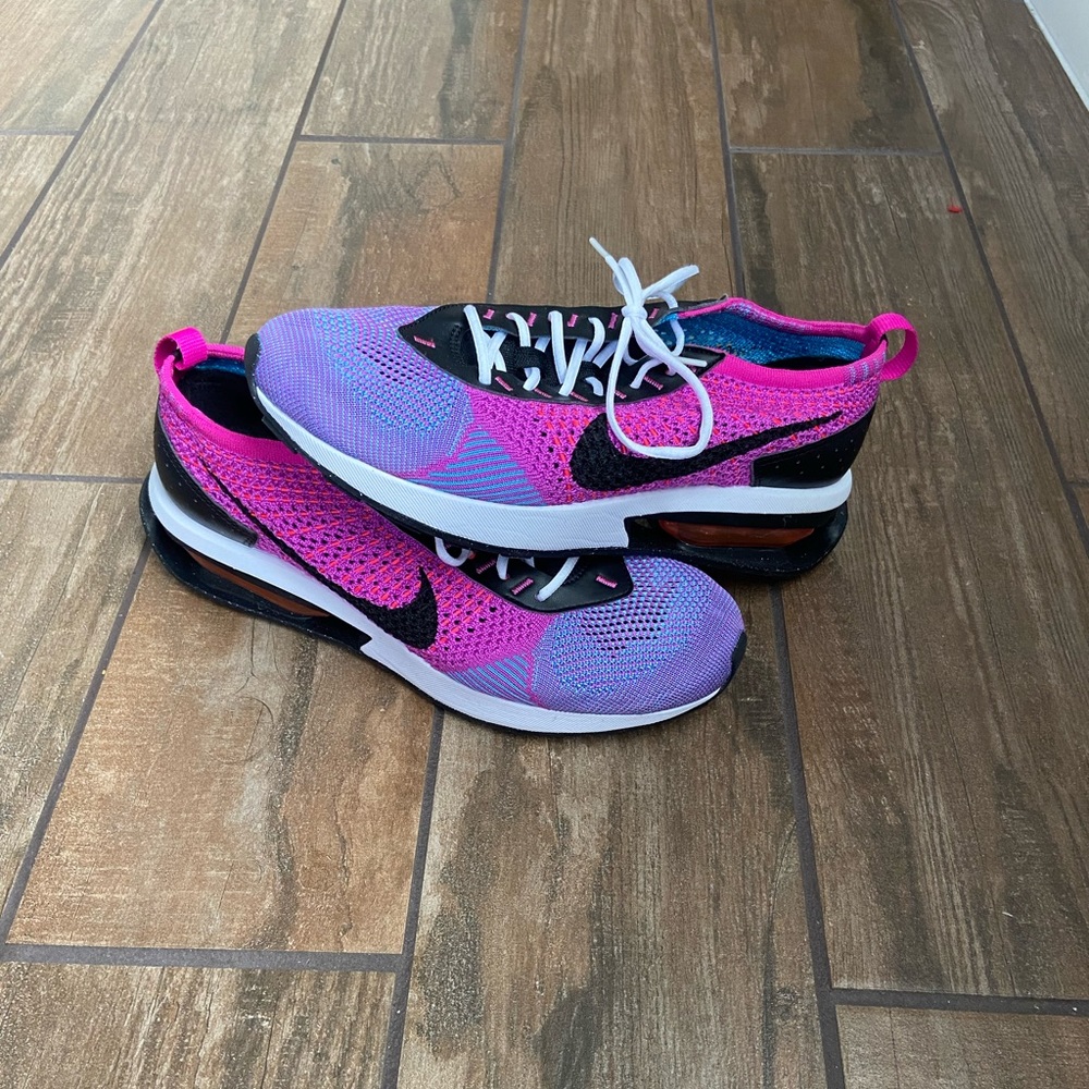 Nike Womens Air Max FlyKnit